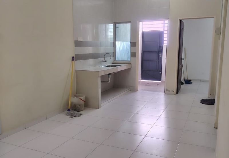 TAMAN LAPANGAN KIARA