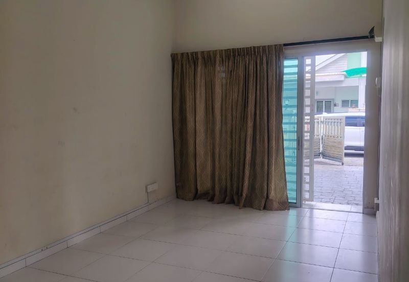 TAMAN LAPANGAN KIARA