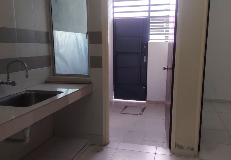 TAMAN LAPANGAN KIARA