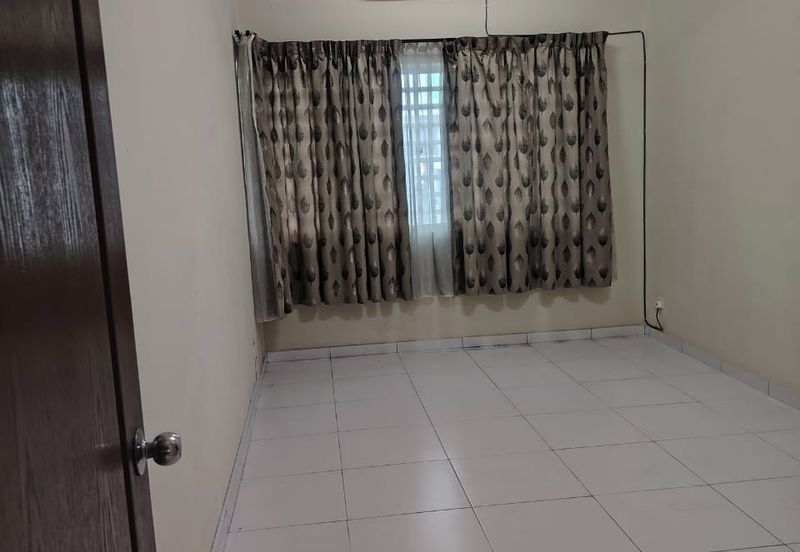 TAMAN LAPANGAN KIARA