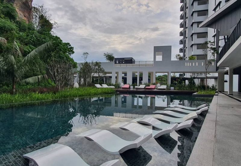 THE COVE HILLSIDE RESIDENCE