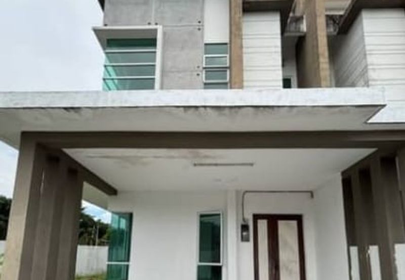 TAMAN MEWAH BARU, BATU GAJAH