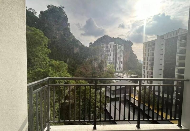 THE COVE HILLSIDE RESIDENCE