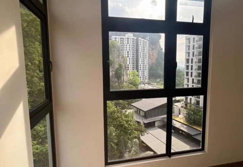 THE COVE HILLSIDE RESIDENCE