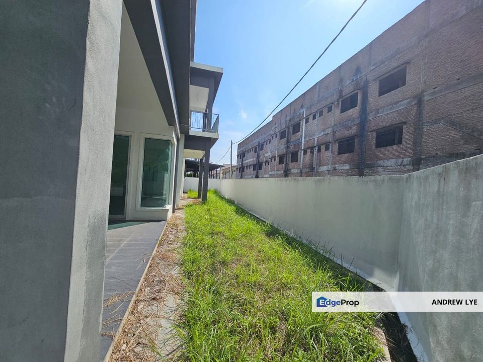 Bandar Seri Iskandar Double Storey Semi Detached House for Sale , Perak, Sri Iskandar