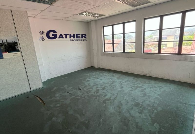 Jalan Pasir Puteh, Station 18