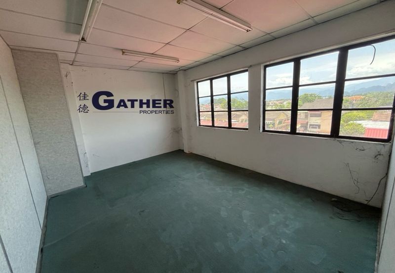 Jalan Pasir Puteh, Station 18