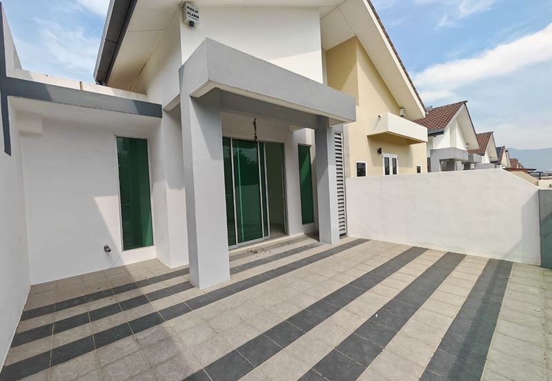 PANORAMA LAPANGAN KINARA