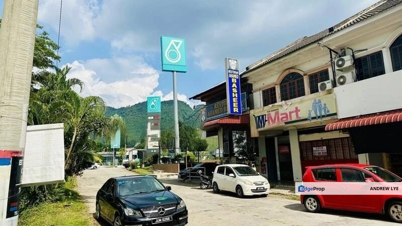 Jalan Tambun Sunway Double Storey Shoplot For Sale Facing Main Road , Perak, Ipoh