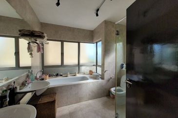 Changkat Kiara Surya