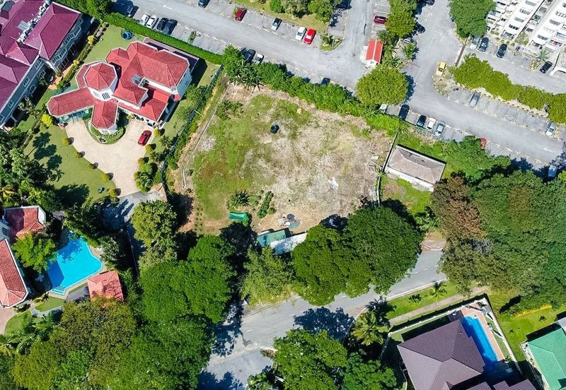 KGSAAS Golf Club, Seksyen 13