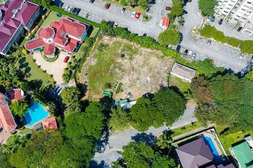 KGSAAS Golf Club, Seksyen 13