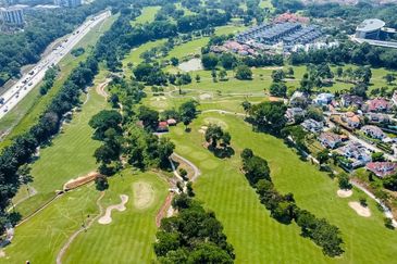 KGSAAS Golf Club, Seksyen 13