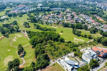 KGSAAS Golf Club, Seksyen 13