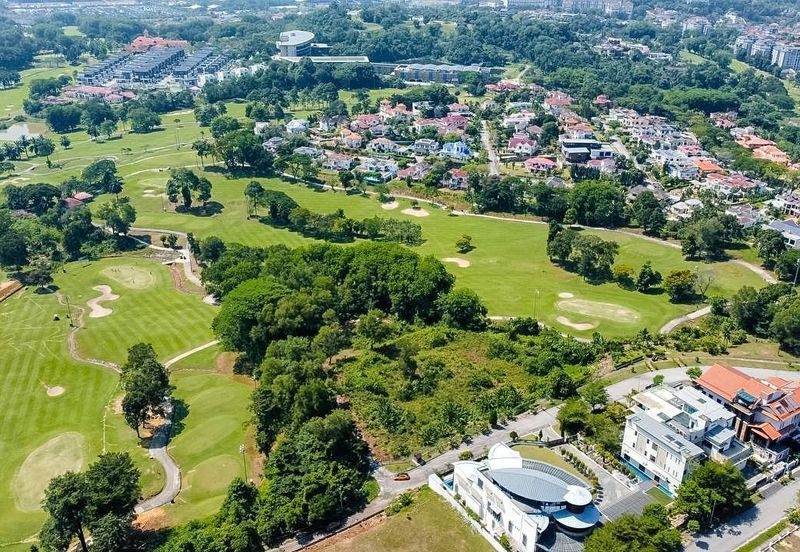 KGSAAS Golf Club, Seksyen 13