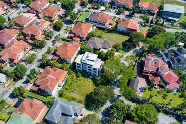 KGSAAS Golf Club, Seksyen 13