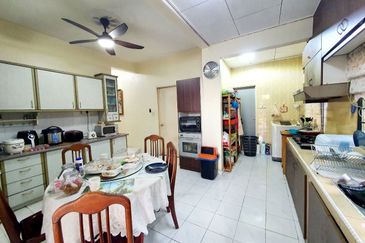 Jalan Suasana, Bandar Tun Hussein Onn