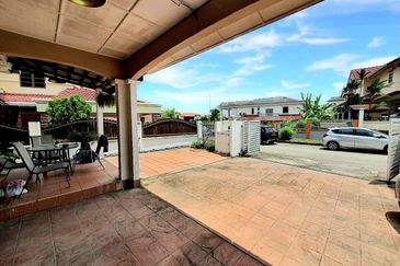 Jalan Suasana, Bandar Tun Hussein Onn