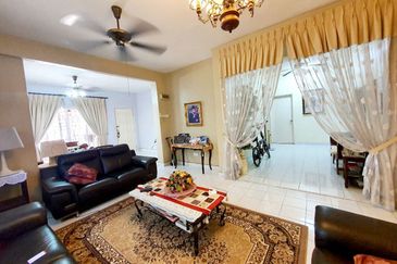 Jalan Suasana, Bandar Tun Hussein Onn