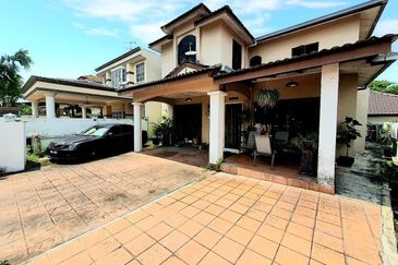 Jalan Suasana, Bandar Tun Hussein Onn