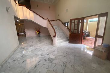 (Freehold ) Double storey bungalow Taman Desa Jalan Klang Lama KL