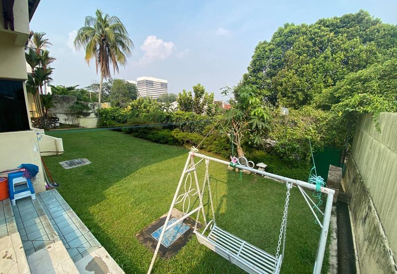 (Freehold ) Double storey bungalow Taman Desa Jalan Klang Lama KL