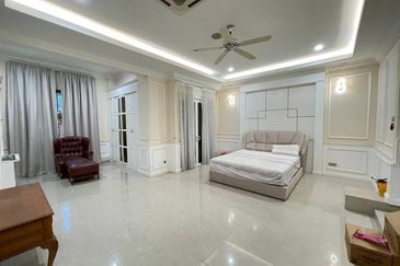 Corner 3 Storey Bungalow Kubah @ Bukit Jelutong