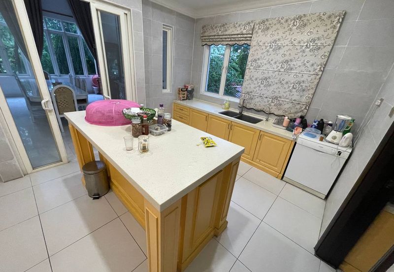 Corner 3 Storey Bungalow Kubah @ Bukit Jelutong