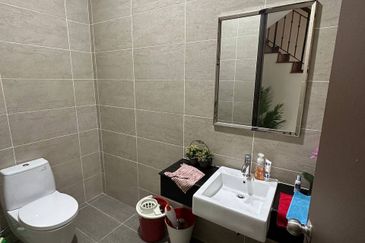 Charming Essex, Setia Eco Templer