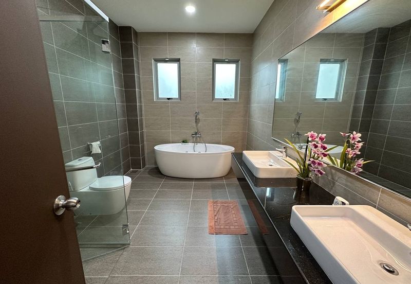 Charming Essex, Setia Eco Templer