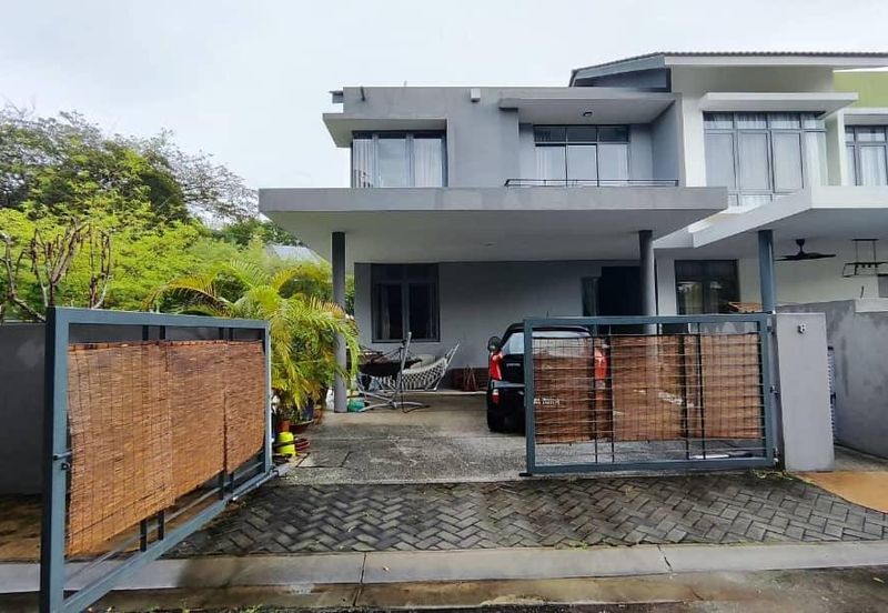 Perdana Lakeview East