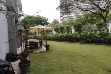 Perdana Lakeview East