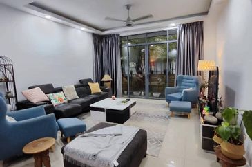 Perdana Lakeview East