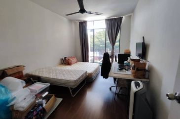 Perdana Lakeview East