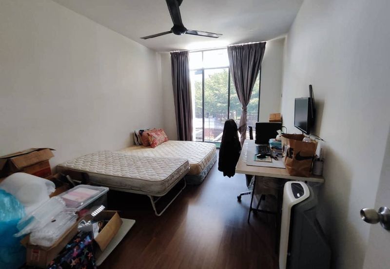 Perdana Lakeview East