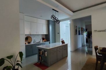 Perdana Lakeview East