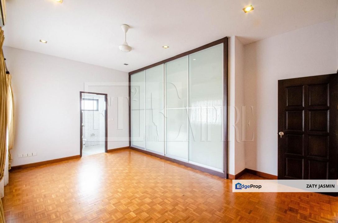 Hillview Ampang Bungalow with Private Pool View KL Skyline FOR SALE, Selangor, Ulu Kelang