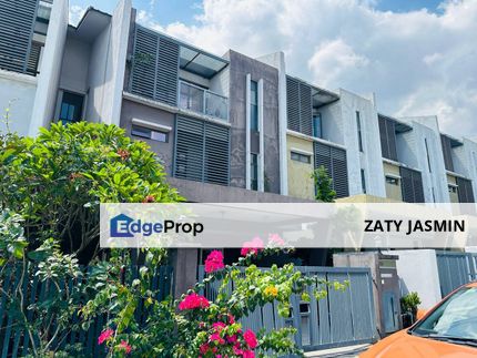 Laman Glenmarie Shah Alam 3 Storey Superlink House(With Lift)  FOR SALE, Selangor, Glenmarie