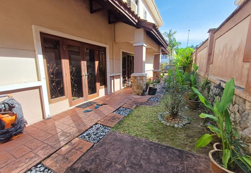 D Villa Equestrian, Kota Damansara