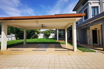 Perdana College Heights