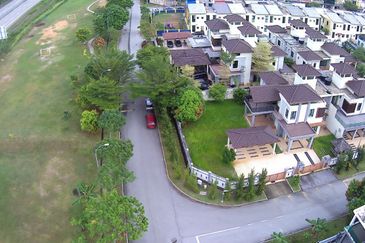 Perdana College Heights