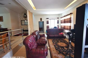 Perdana College Heights