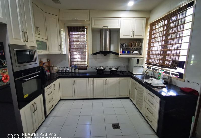 Perdana College Heights