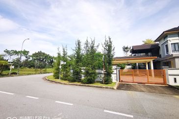 Perdana College Heights