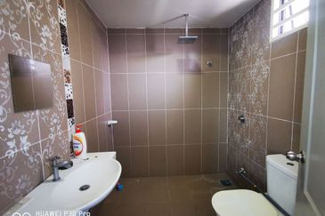 Perdana College Heights