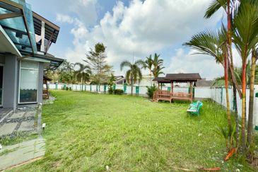 Titian, Bukit Jelutong