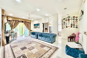 Titian, Bukit Jelutong