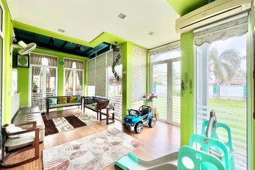 Titian, Bukit Jelutong