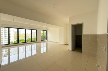 East 57 (Residensi Laman Timur)