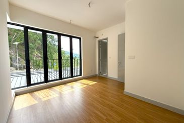 East 57 (Residensi Laman Timur)